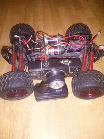 14958632_1220401781352665_190534421_n.jpg